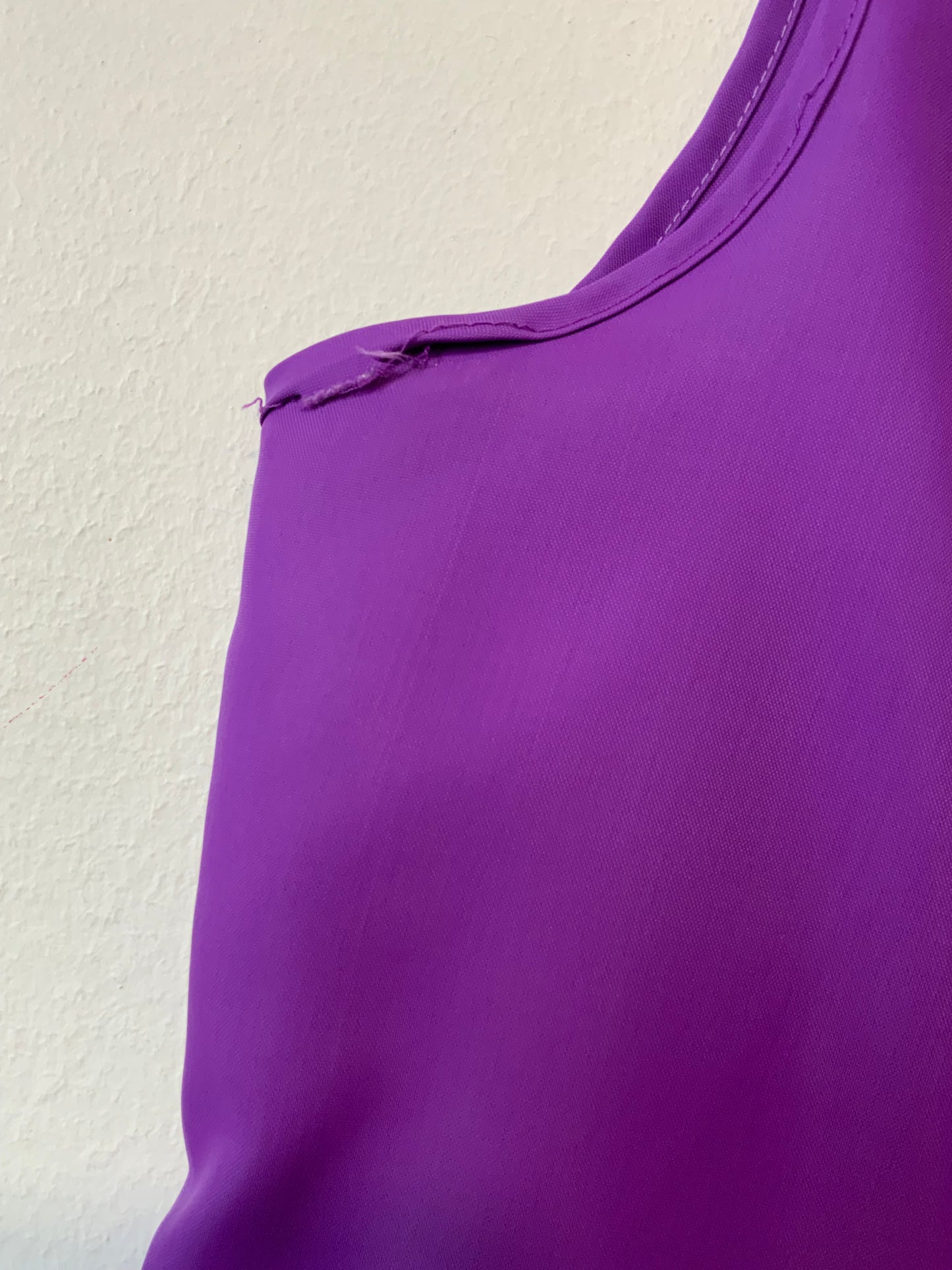 Robe Blouse Nylon Violette et Fleurs brodées Vintage 1970