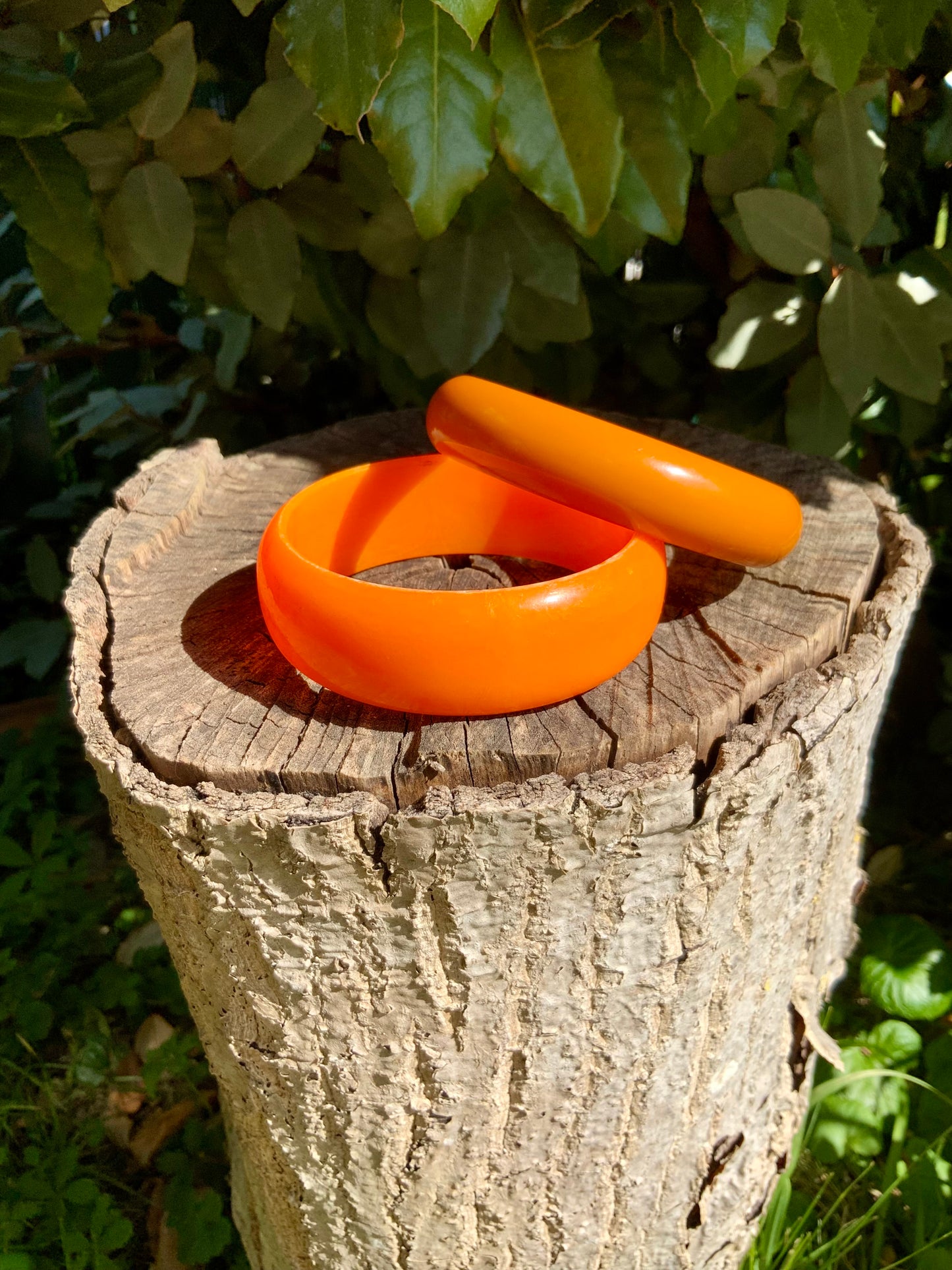 2 bracelets rigides oranges Vintage