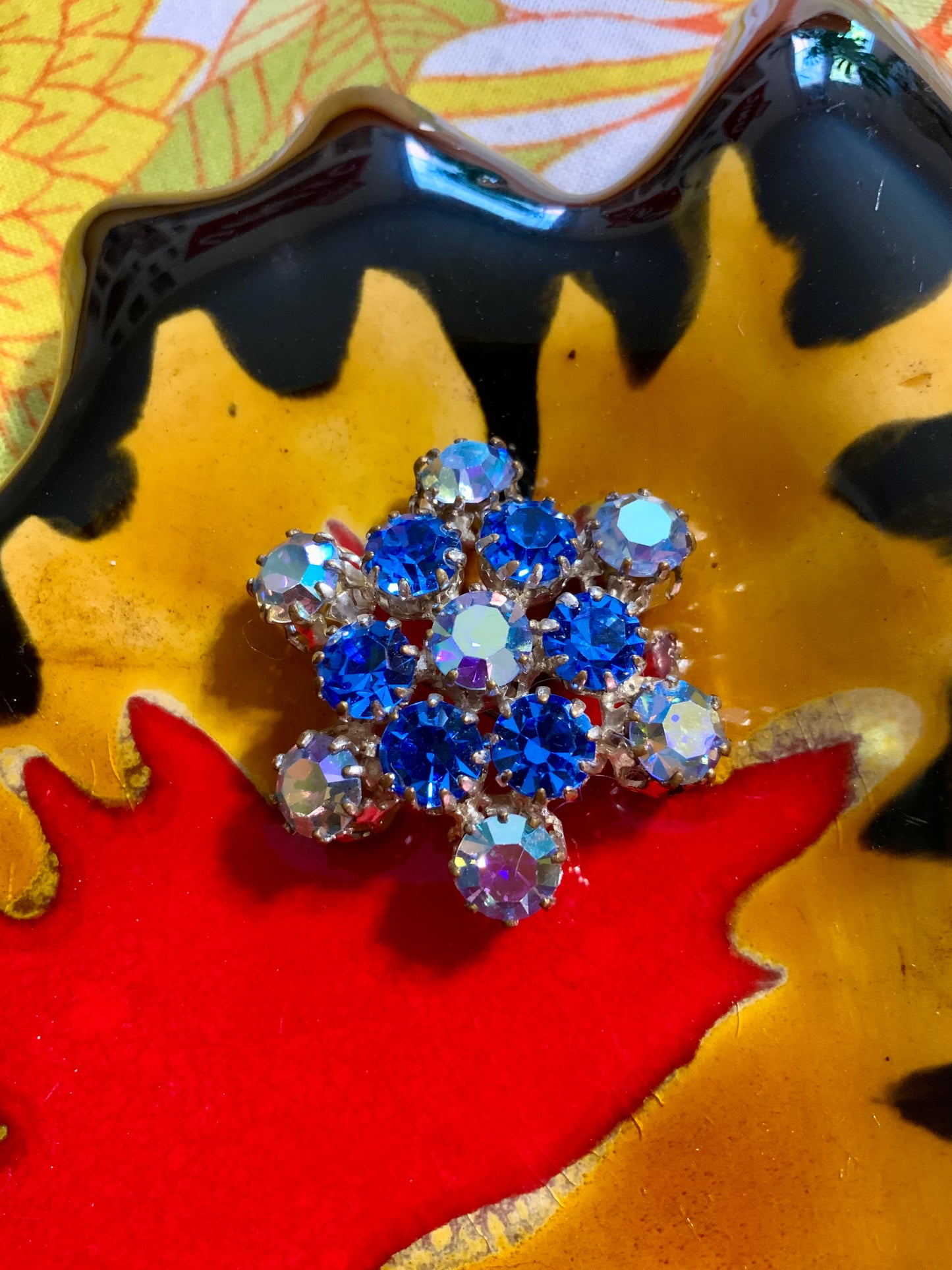 Broche ancienne pierres brillantes bleues Vintage Chic