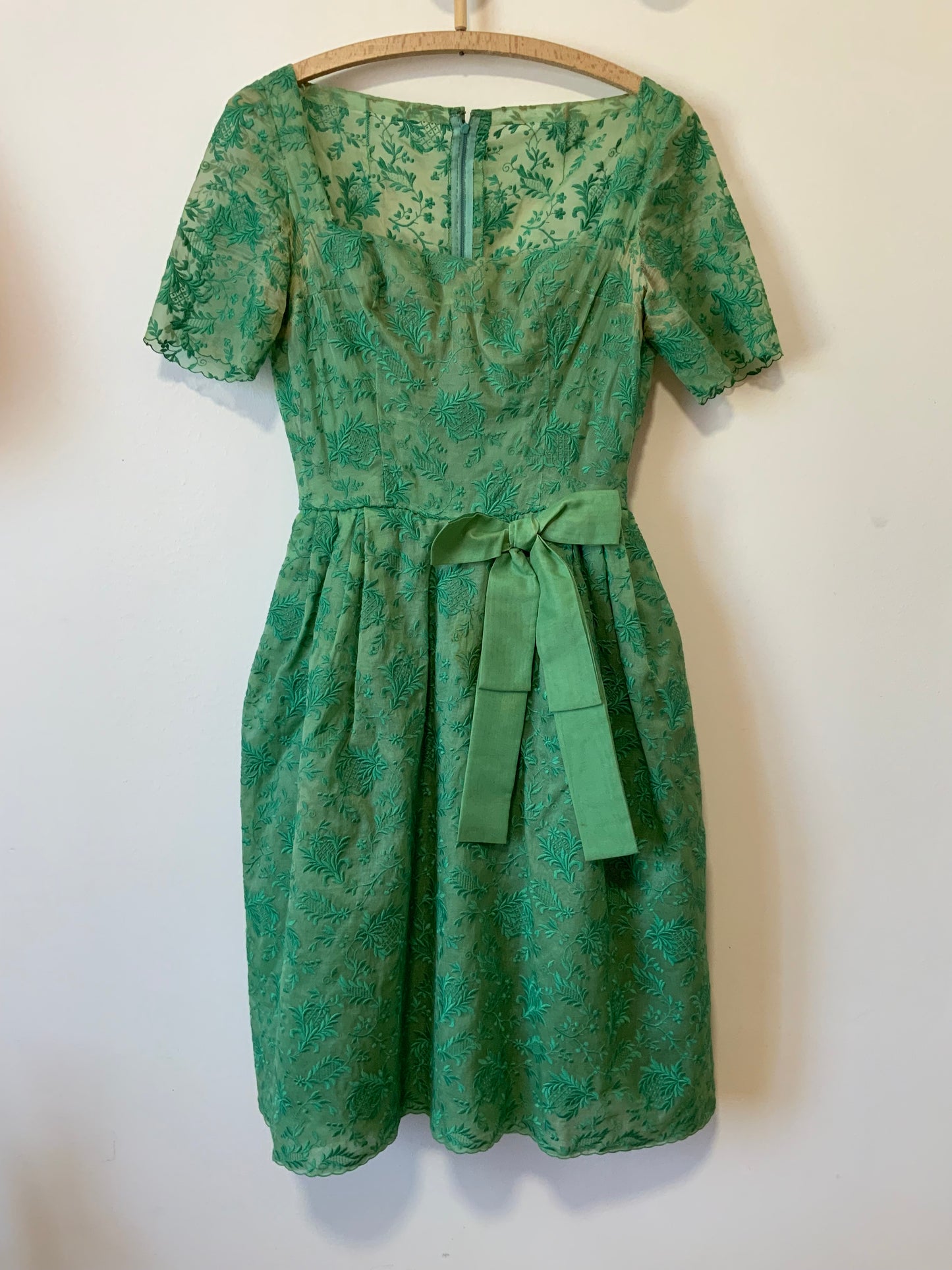 Robe Haute Couture Allemagne Schiesser Pièce de musée environ 1960 Fleurs