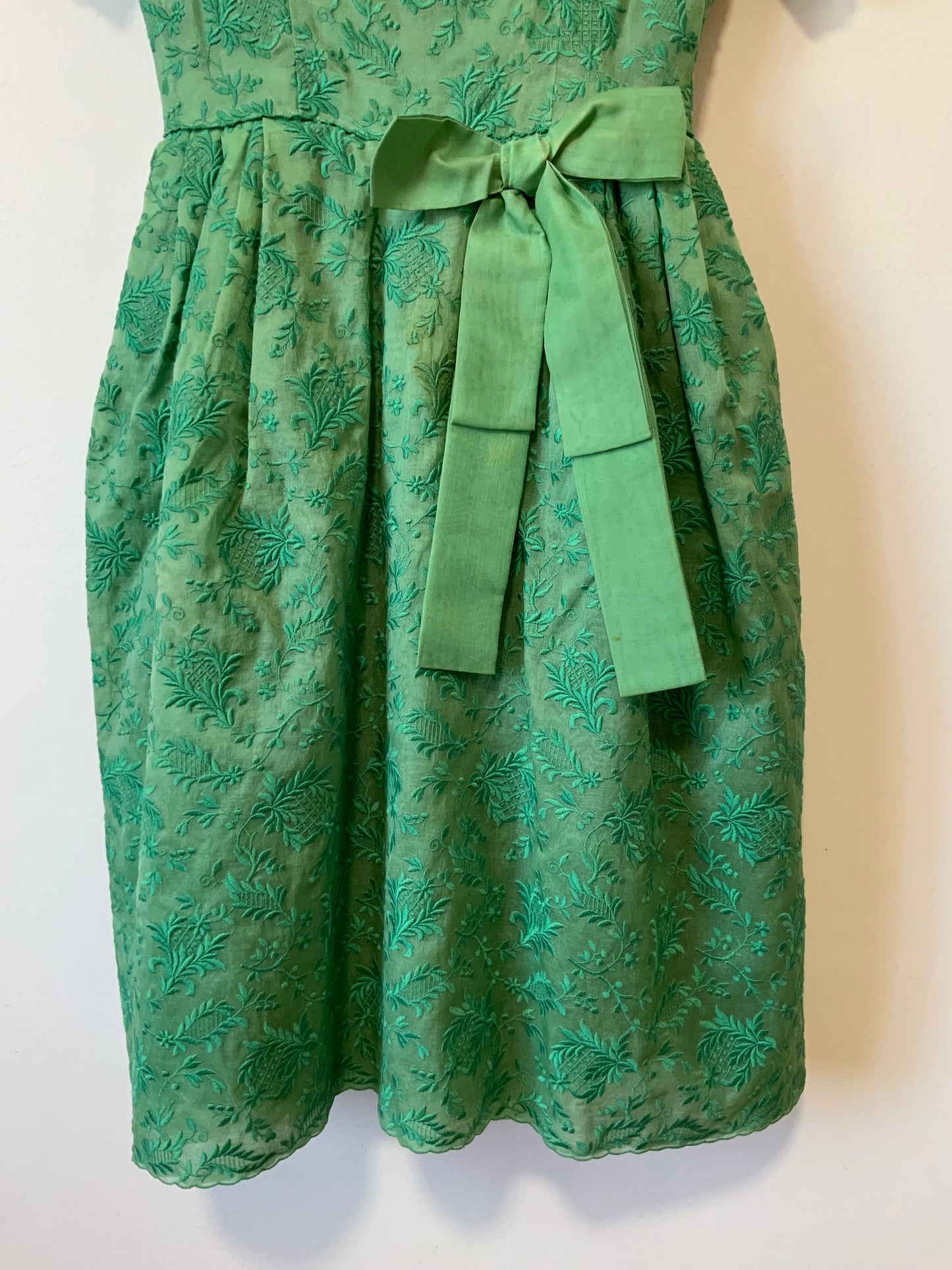 Robe Haute Couture Allemagne Schiesser Pièce de musée environ 1960 Fleurs