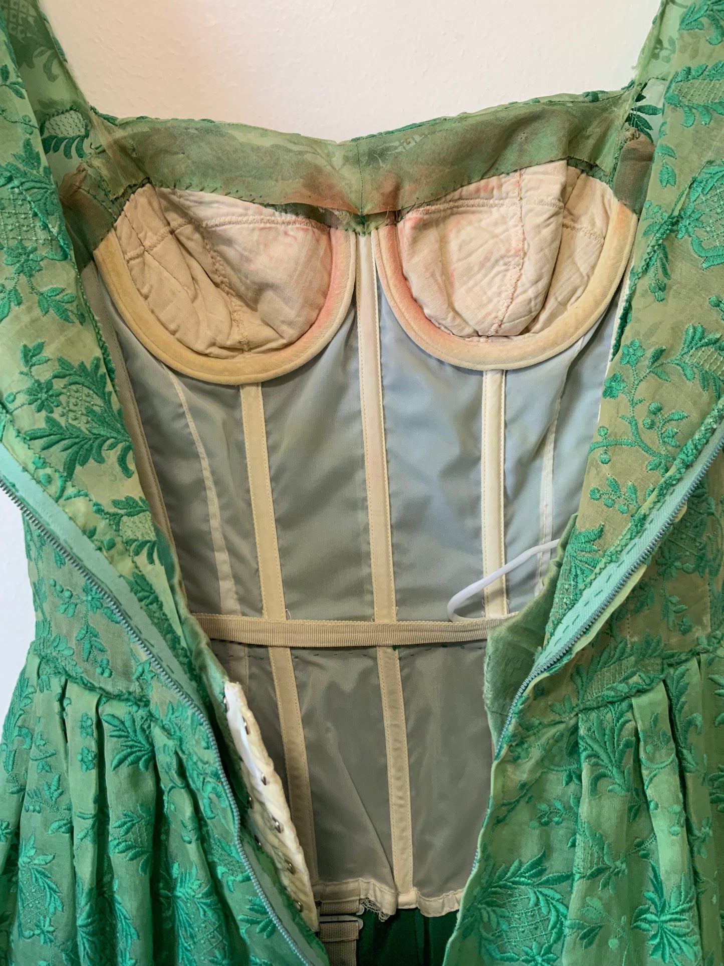 Robe Haute Couture Allemagne Schiesser Pièce de musée environ 1960 Fleurs