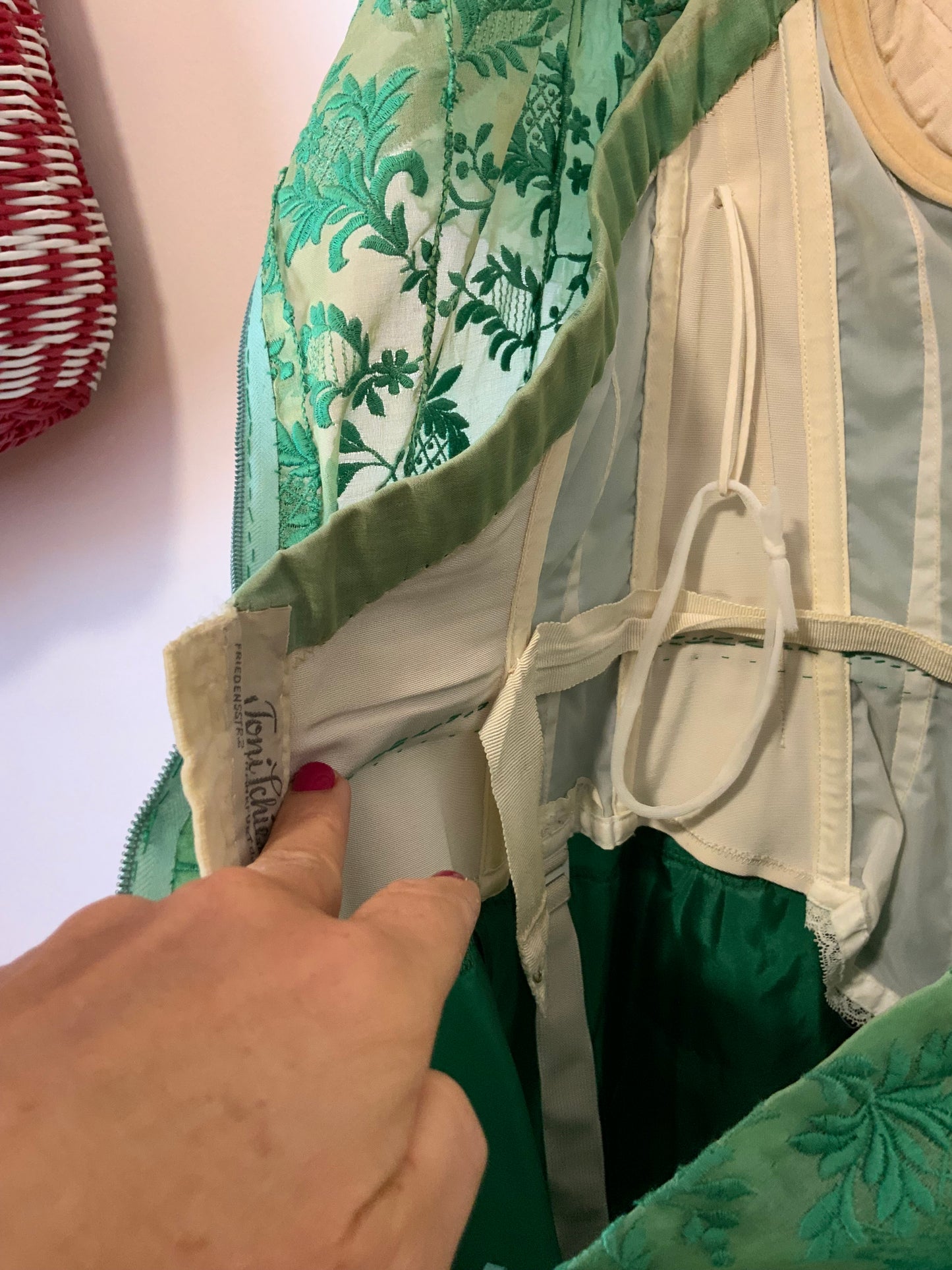 Robe Haute Couture Allemagne Schiesser Pièce de musée environ 1960 Fleurs