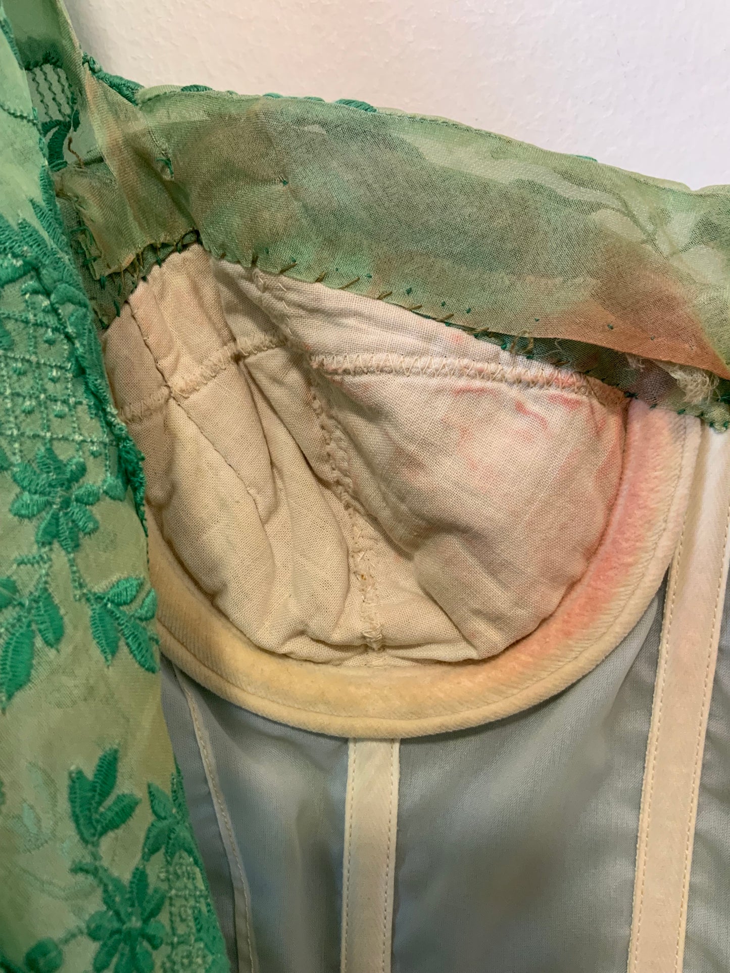 Robe Haute Couture Allemagne Schiesser Pièce de musée environ 1960 Fleurs