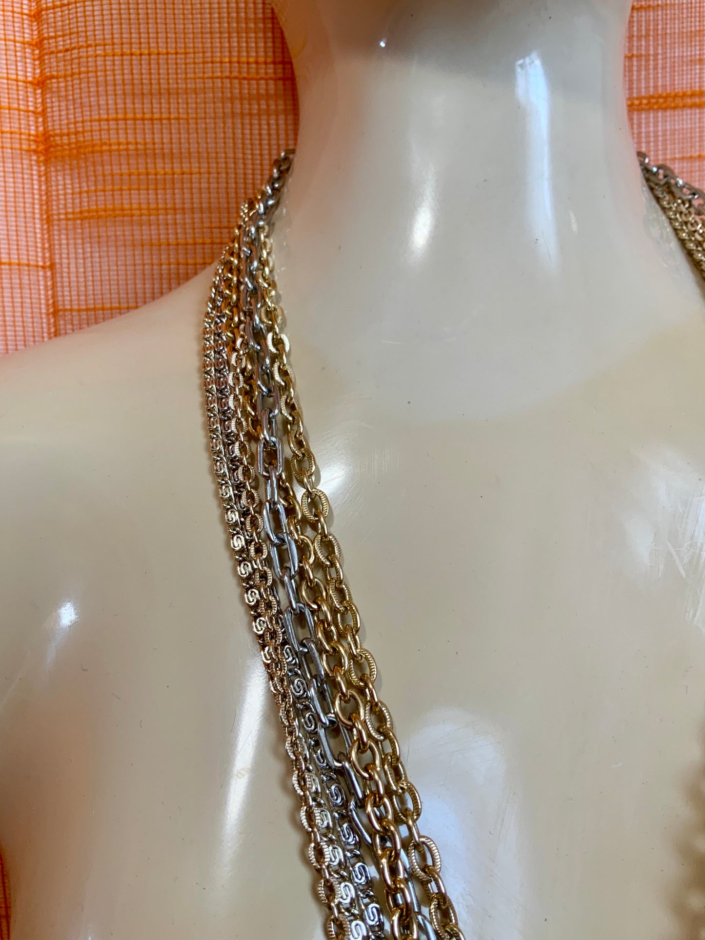 Collier 6 rangs chaînes metal doré et argenté Vintage