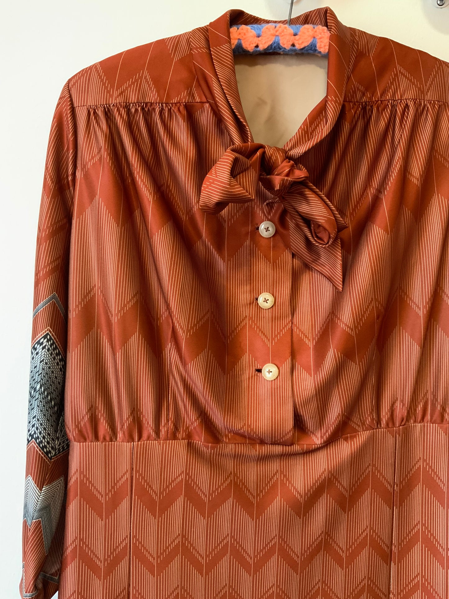 Magnifique robe plissée Création Faite à la main Vintage Ancien Col Lavaliere