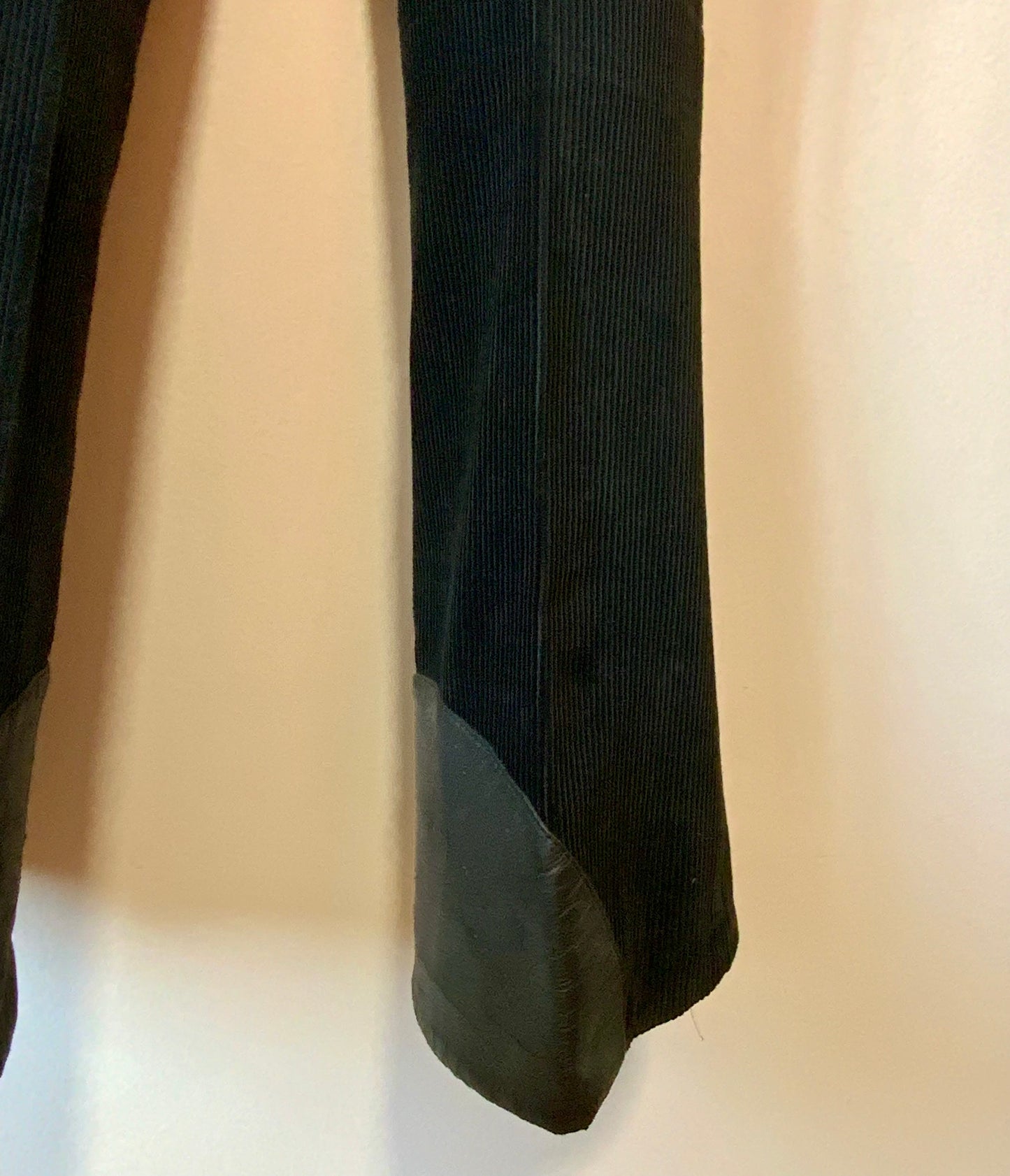 Sublime pantalon Fuseau Flare Velours côtelé et Cuir Vintage 1970 Noir