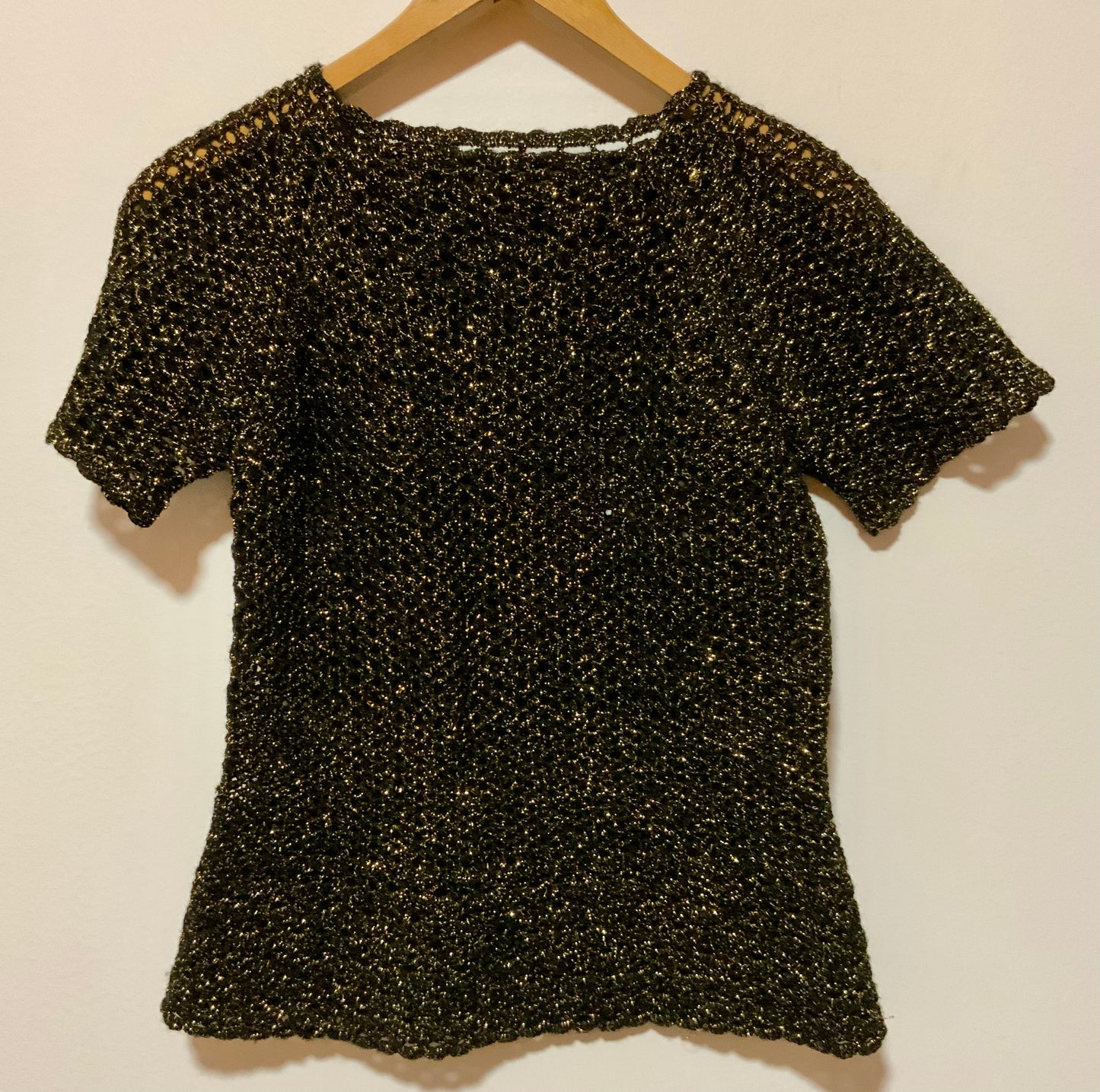 Pull Ajouré tricot crochet Noir Doré Vintage 1980