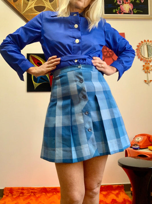 Jupe Plissée boutonnée courte carreaux bleus Tergal DeadStock Vintage 1970