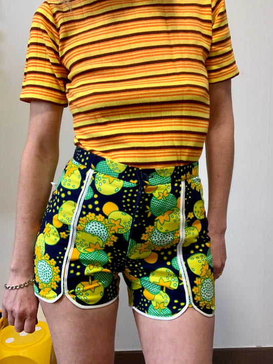 Sublime Short aux Motifs fraises Fleurs Vintage Authentique 1970