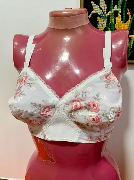 Soutien Gorge à fleurs Triumph Modèle Poésie Vintage 1960/70 France