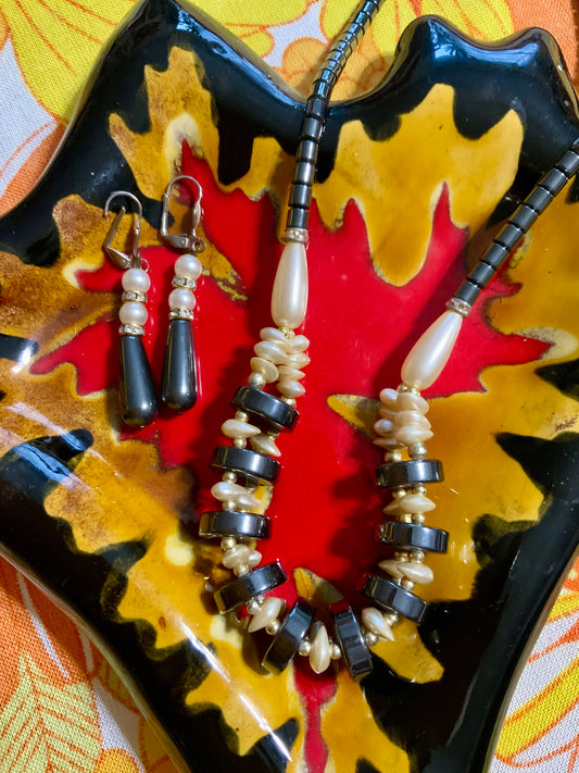 Ensemble de Bijoux Vintage fin 90’  Perles et Pierres d’Hematites
