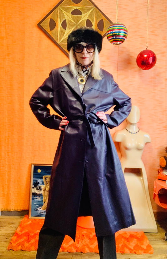 Trench en Cuir Aubergine Vintage 2000’ avec ceinture Élégance