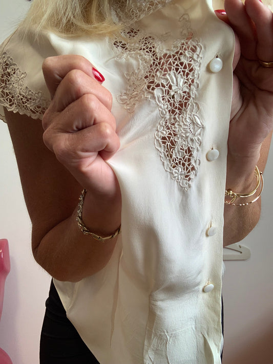Chemisier Soie Broderies fines Ajourées Fait Main Vintage Elegance