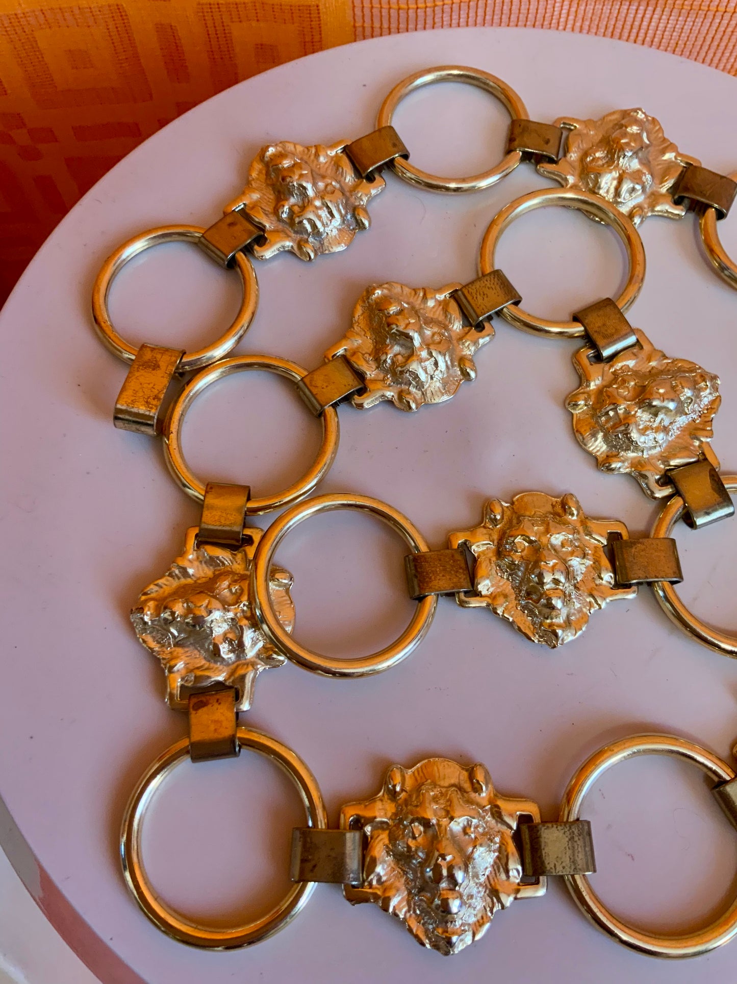 Ceinture chaîne Métal doré à têtes de lions Vintage 1990 Élégance