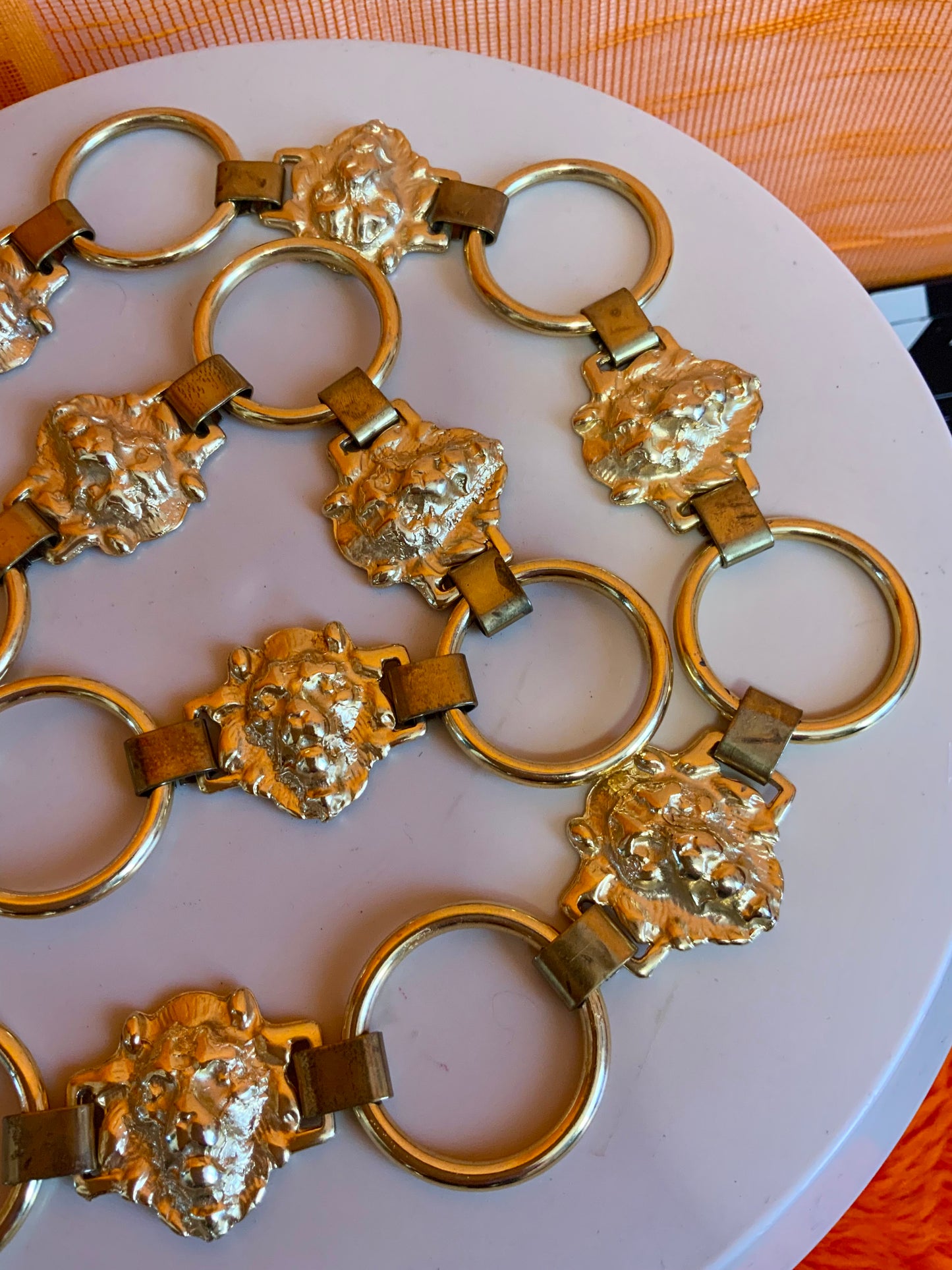 Ceinture chaîne Métal doré à têtes de lions Vintage 1990 Élégance