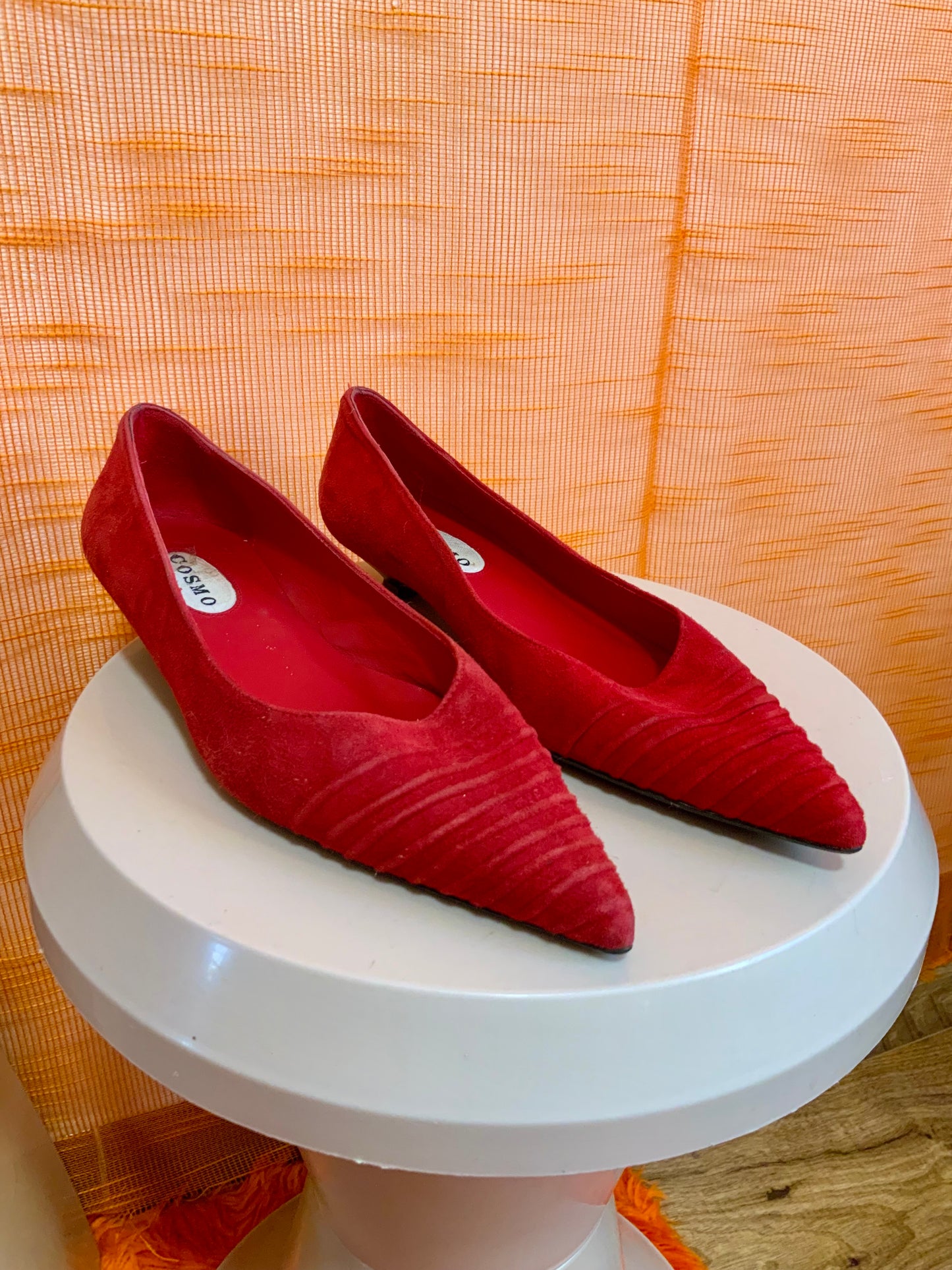 Chaussures daim rouge Paris Vintage 1990