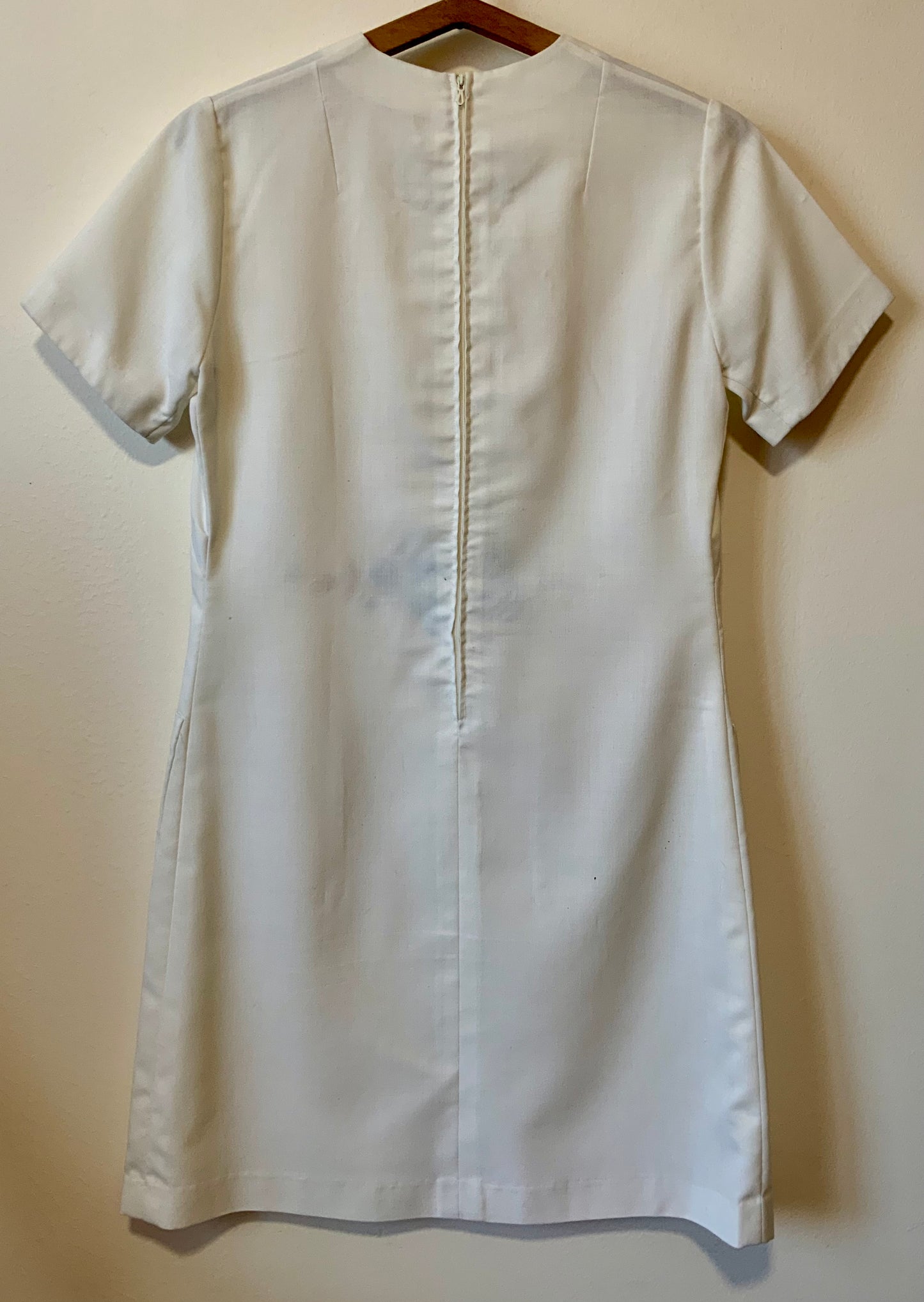 Robe Blouse Blanche à broderies Fleurs Vintage France
